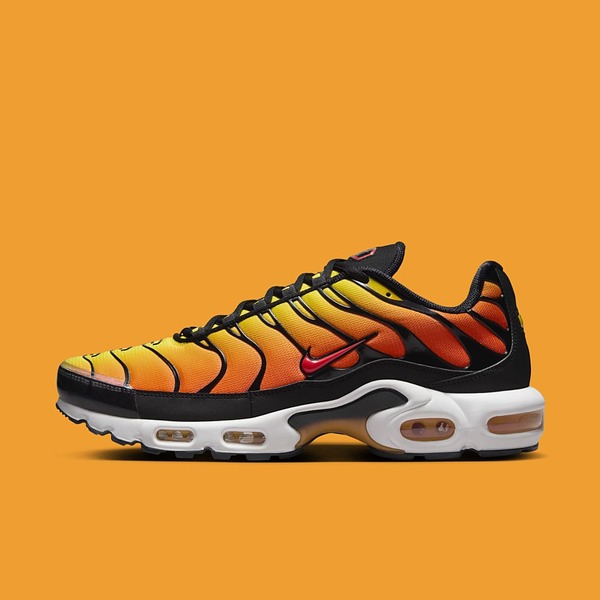 靴 Nike Air Max Plus Sunset 2024 Official images of the Nike Air Max Plus 